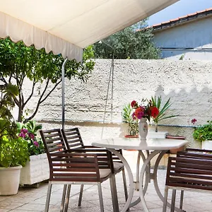 Tzivras Villa&apartments Casa vacanze