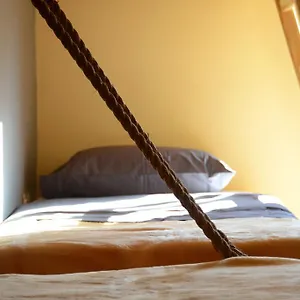 https://hostel-crossroads.hotelschalkidiki.net