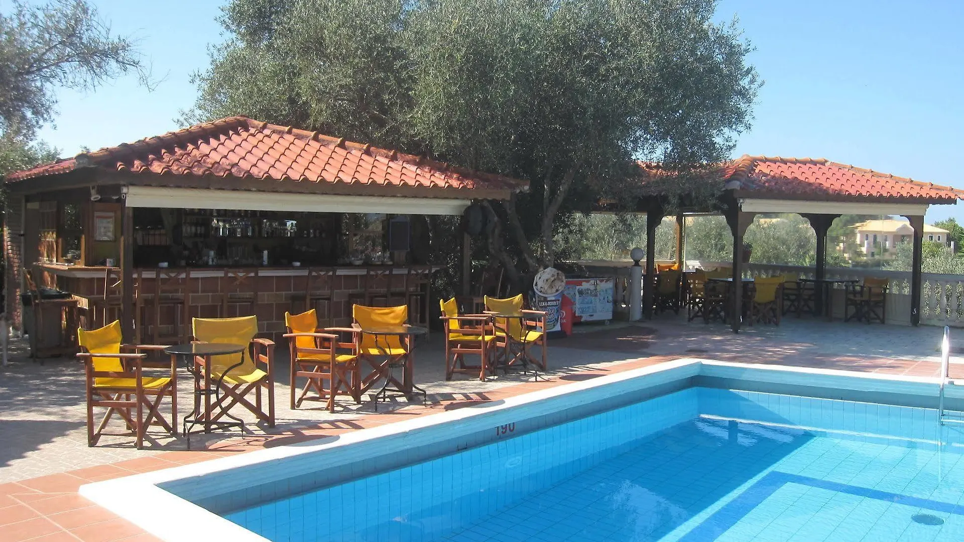 Aparthotel Lorenzo House Apartments Lassi